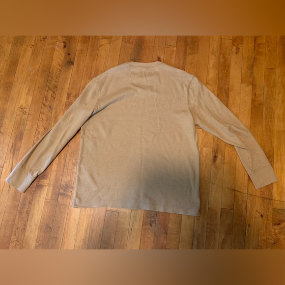 Eddie Bauer Men’s L Henley Shirt - Picture 2 of 3